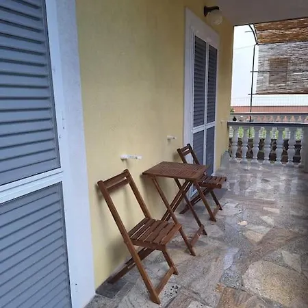 Apartment Apartment Livaja -100M2 ,Free Parking, Klima,Wifi