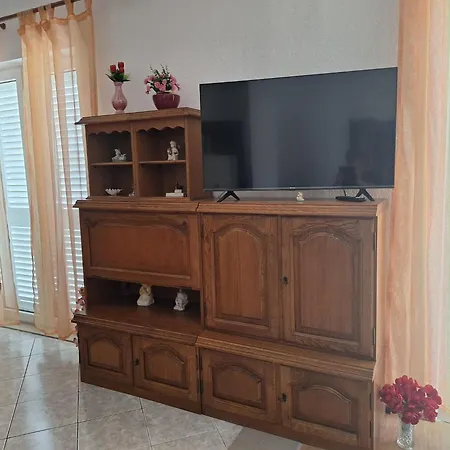Apartment Livaja -100M2 ,Free Parking, Klima,Wifi Apartment Zadar