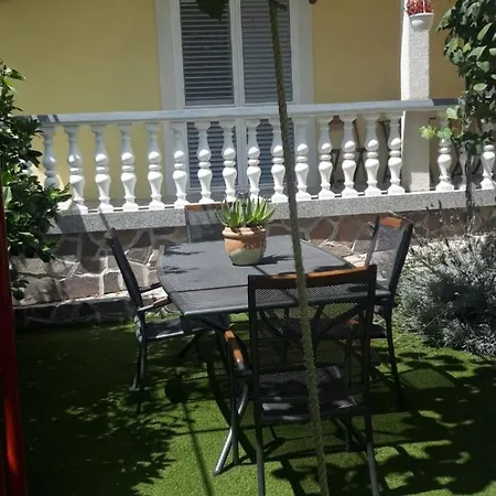 Apartment Livaja -100M2 ,Free Parking, Klima,Wifi