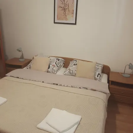 شقة Livaja -100m2 ,free Parking, Klima,wifi *