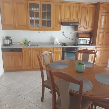 Livaja -100m2 ,free Parking, Klima,wifi *