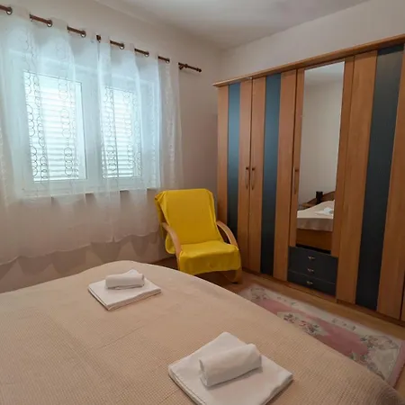 Livaja -easy Access 2db, Parking, Klima *